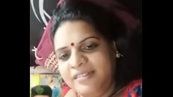 Indian aunty boobs
